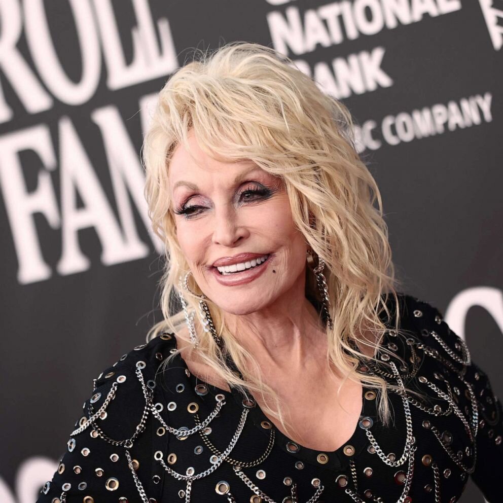 Dolly Parton age height